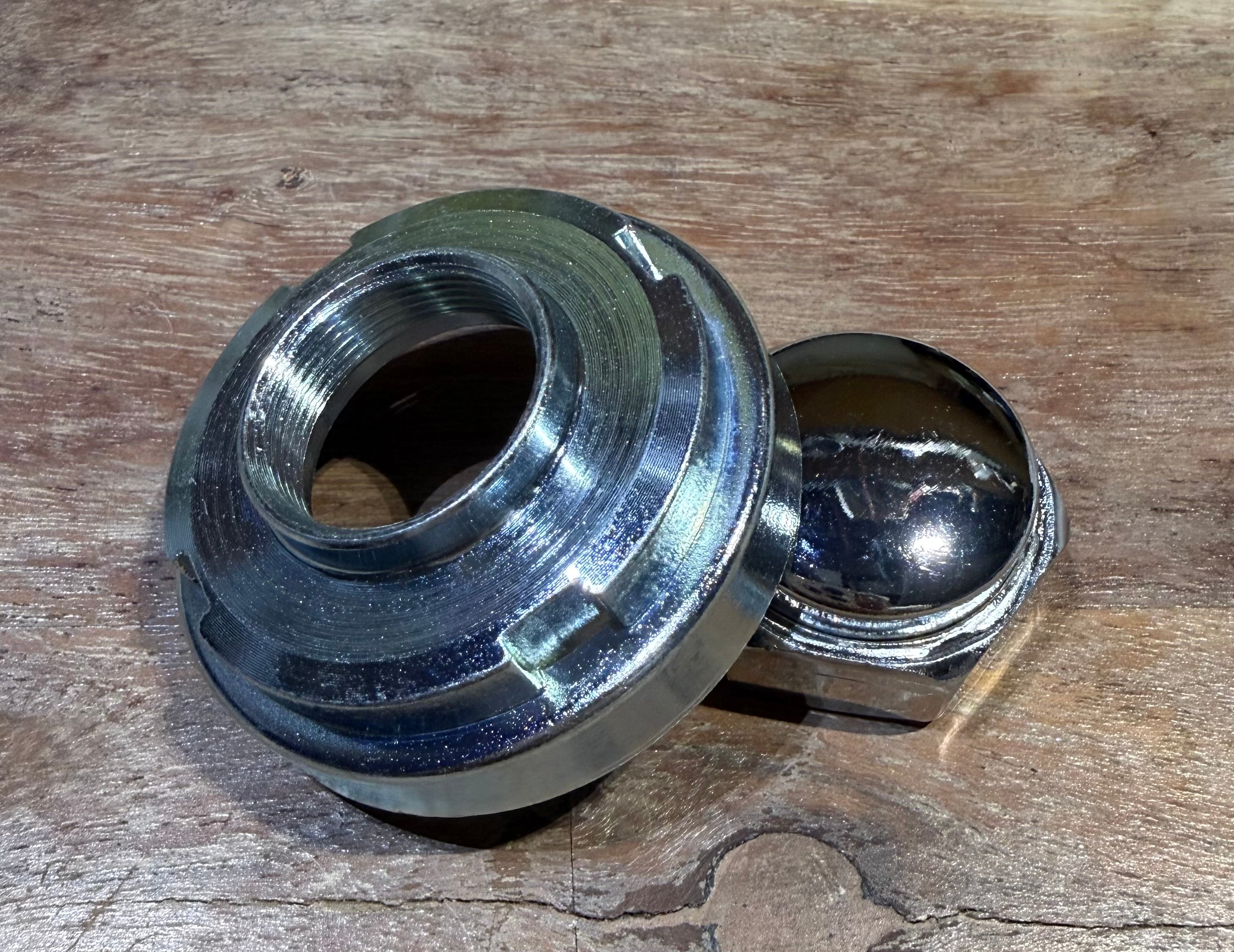 B1 Stem adjusting nut and top nut