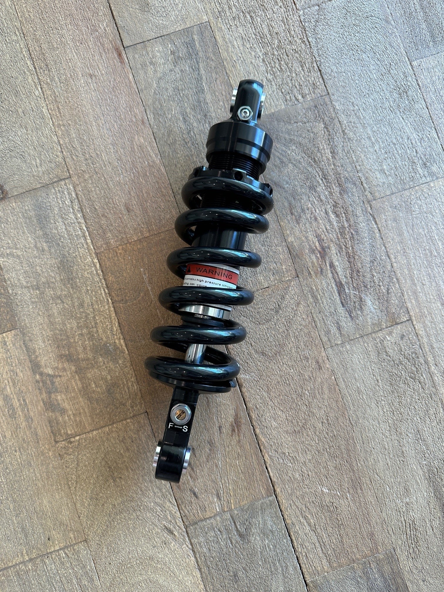 B1 Rear Shock 1000lb UPGRADED