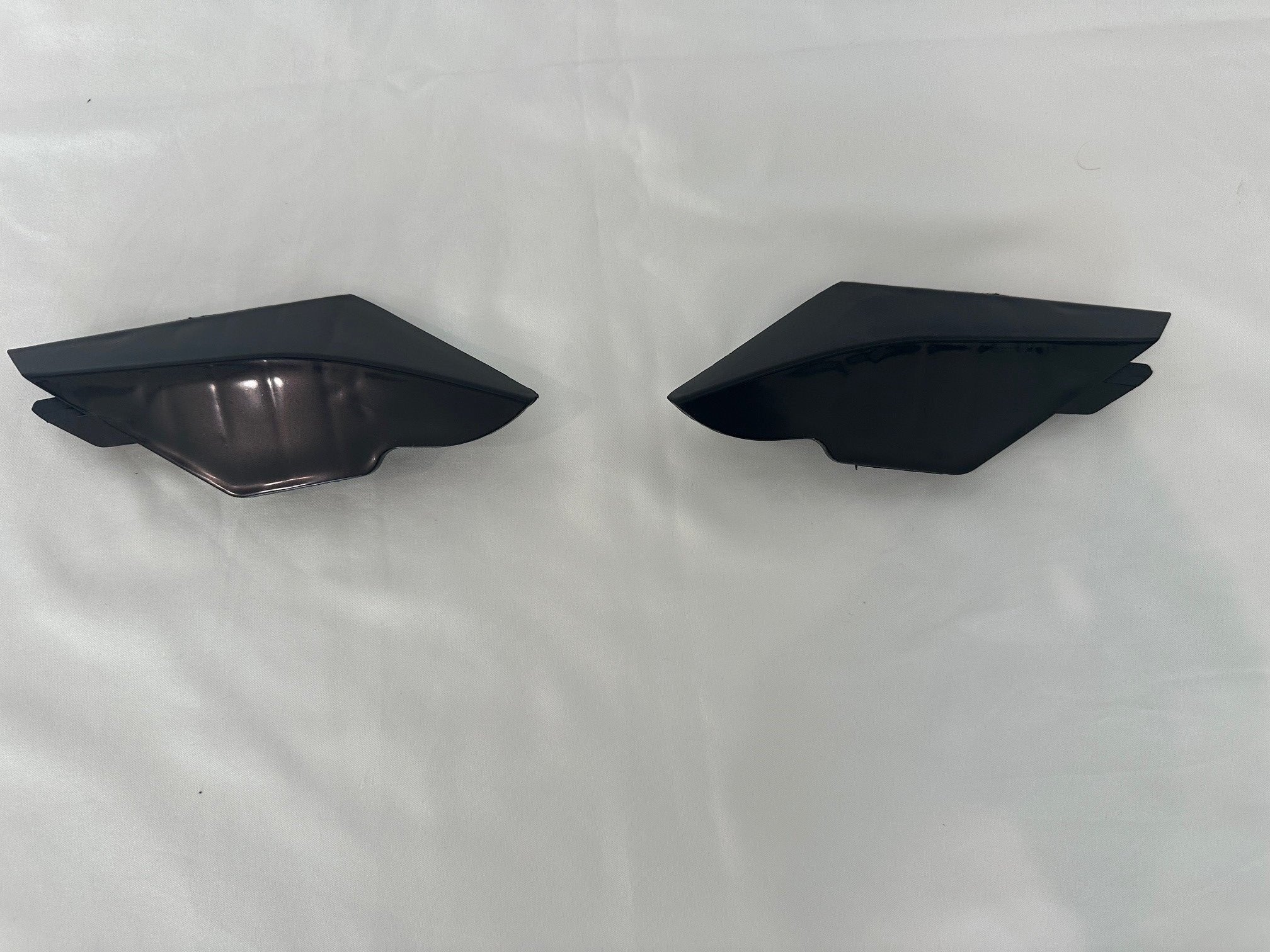 B2 UNIBODY FAIRINGS TO REAR FENDER TRANSITION COVERS LEFT RIGHT SIDE SET BODY PLASTICS