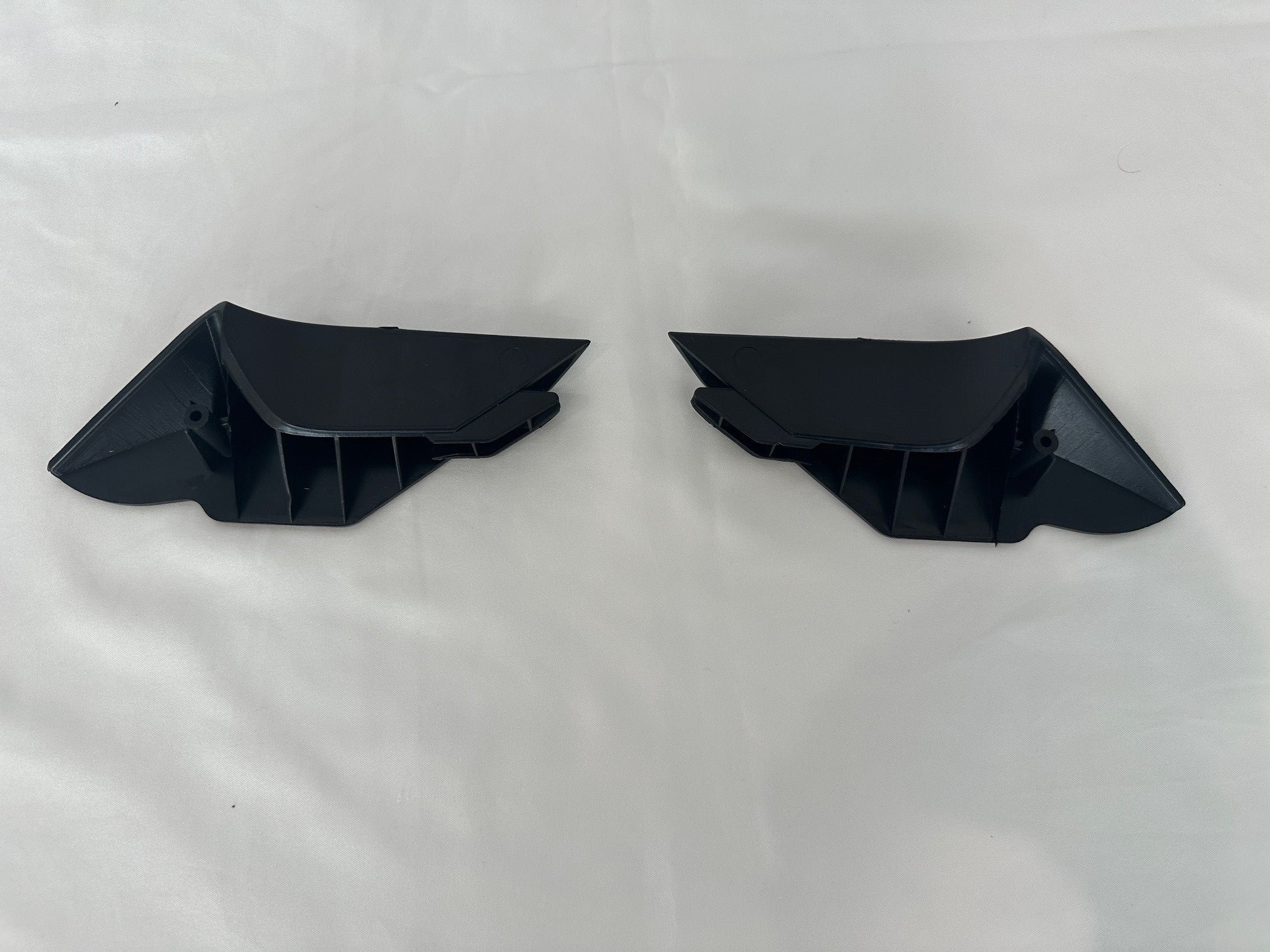 B2 UNIBODY FAIRINGS TO REAR FENDER TRANSITION COVERS LEFT RIGHT SIDE SET BODY PLASTICS